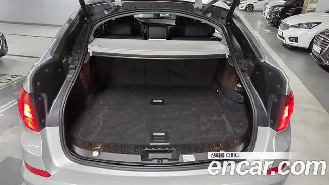 BMW 5 серии Gran Turismo 2012 thumb 12