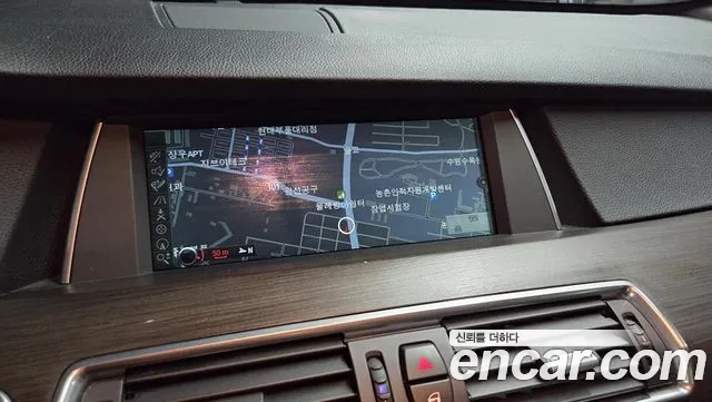 BMW 5 серии Gran Turismo 2012 thumb 10