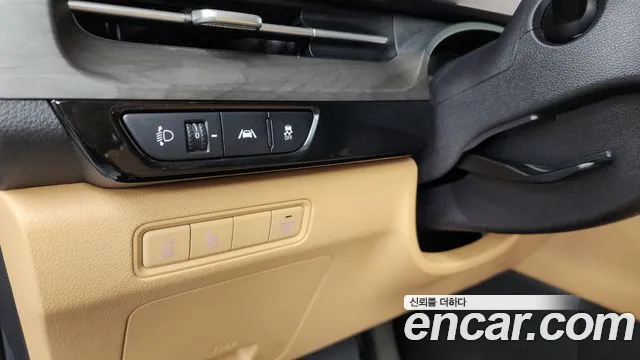 Kia Carnival 2022 thumb 4