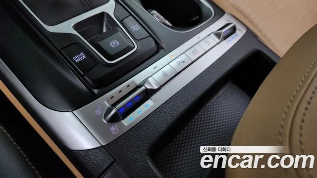 Kia Carnival 2022 thumb 2