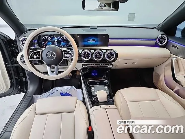 Mercedes-Benz A-Class 2022 thumb 9