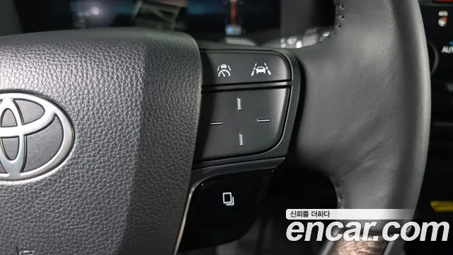Toyota Alphard 2025 thumb 9