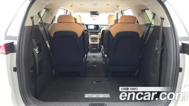 Kia Carnival 2021 thumb 11