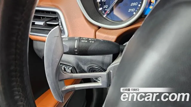 Maserati Ghibli 2018 thumb 9