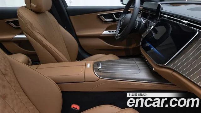 Mercedes-Benz E-Class 2025 thumb 7