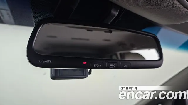 Kia Carnival 2015 thumb 5