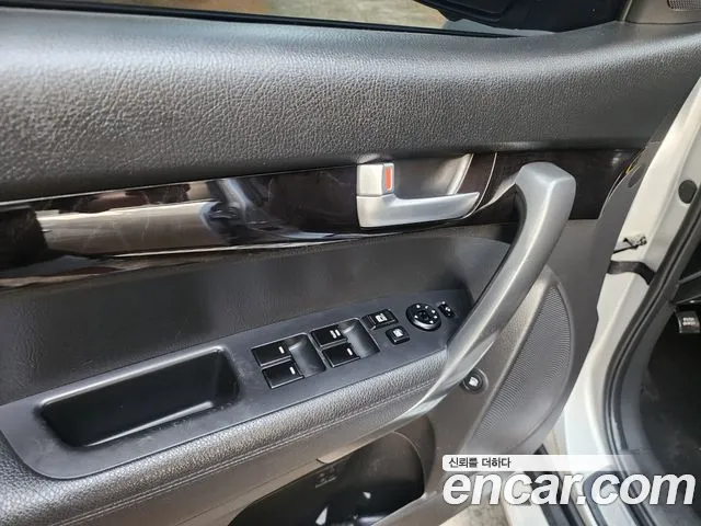 Kia Sorento 2013 thumb 10