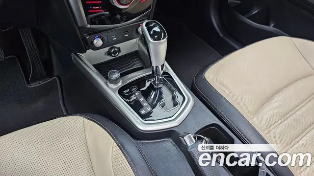 KGM Tivoli 2015 thumb 9