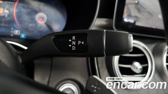 Mercedes-Benz C-Class 2022 thumb 8