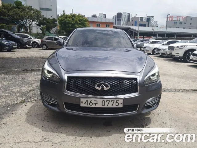 Infiniti Q70 2016 thumb 5