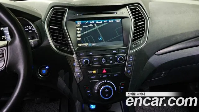 Hyundai Santafe 2016 thumb 9