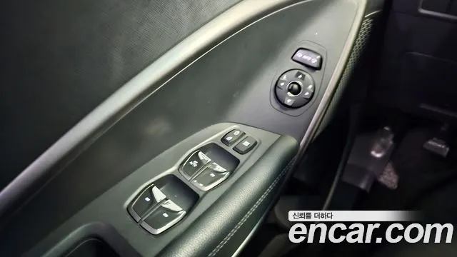 Hyundai Santafe 2016 thumb 5