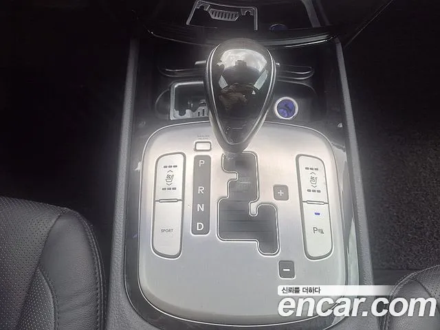 Hyundai Genesis 2011 thumb 3