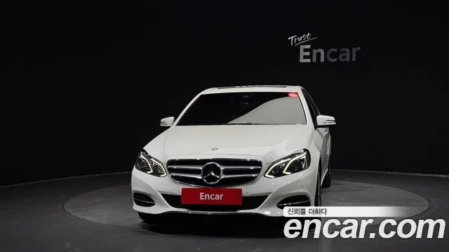 Mercedes-Benz E-Class 2015 thumb 8