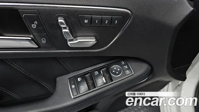 Mercedes-Benz E-Class 2015 thumb 3