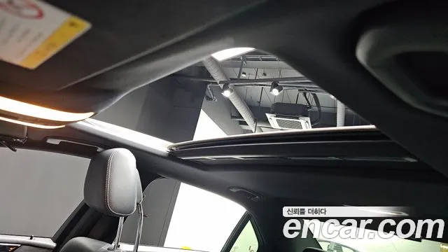 Mercedes-Benz E-Class 2015 thumb 10
