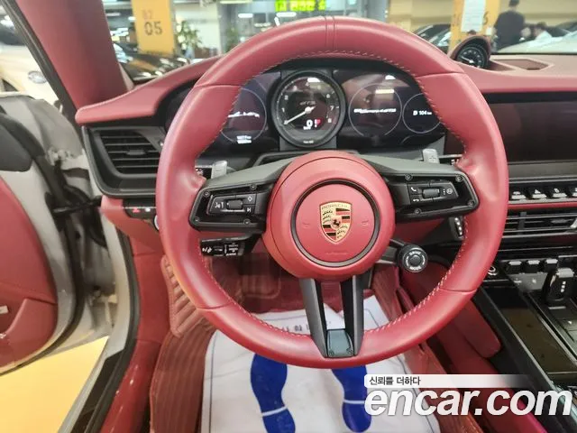 Porsche 911 2023 thumb 12