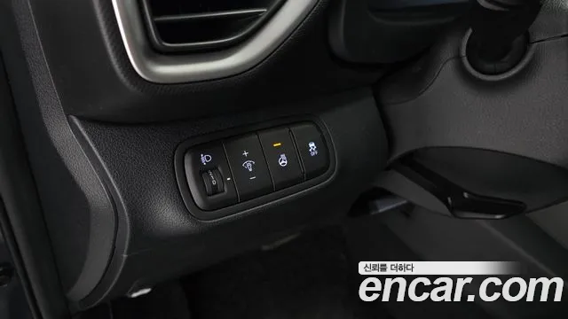 Hyundai Venue 2023 thumb 4