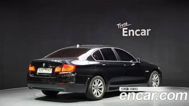 BMW 5 серии 2011 thumb 8