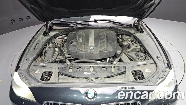 BMW 5 серии 2011 thumb 11