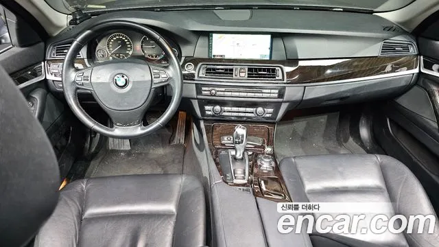 BMW 5 серии 2011 thumb 12