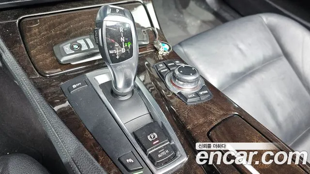 BMW 5 серии 2011 thumb 6