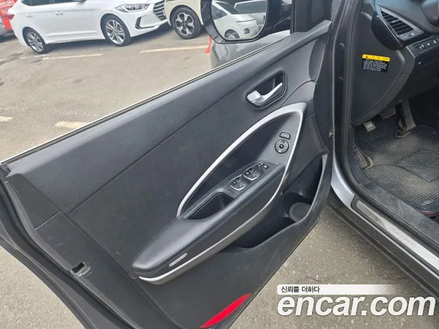 Hyundai Санта Фе 2012 thumb 3