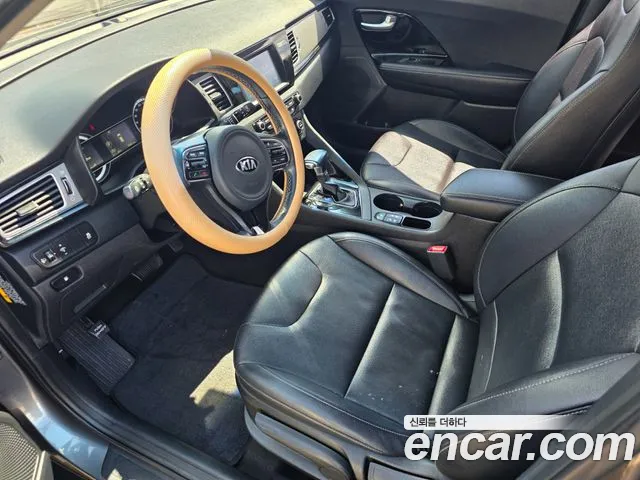 Kia Niro 2016 thumb 5
