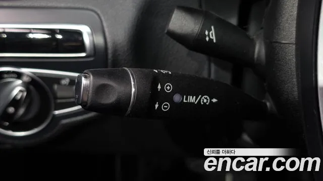 Mercedes-Benz C-Class 2016 thumb 8
