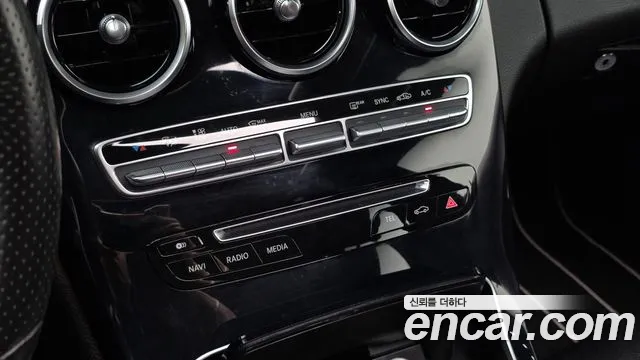 Mercedes-Benz C-Class 2016 thumb 11
