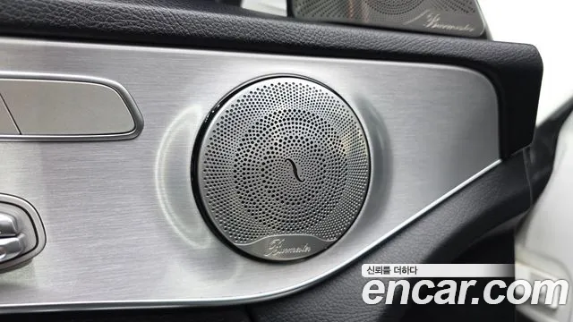 Mercedes-Benz C-Class 2016 thumb 7