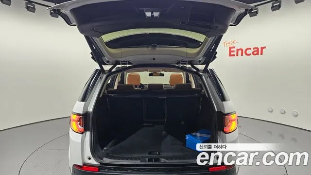Land Rover Discovery Sport 2018 thumb 11