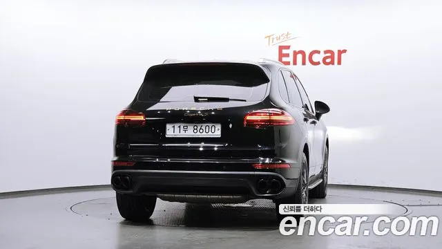 Porsche Cayenne 2015 thumb 8