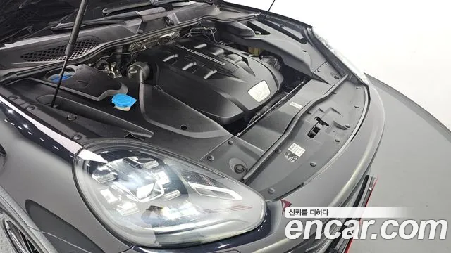 Porsche Cayenne 2015 thumb 4