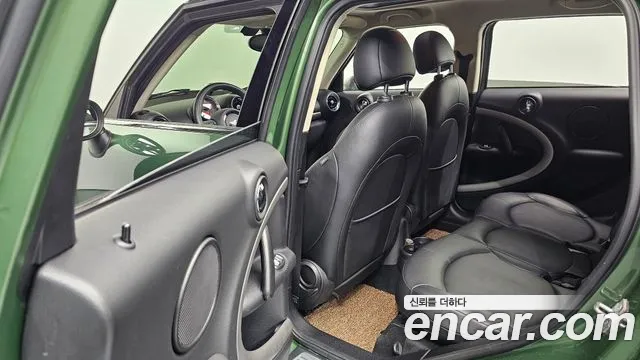 Mini Countryman 2016 thumb 8