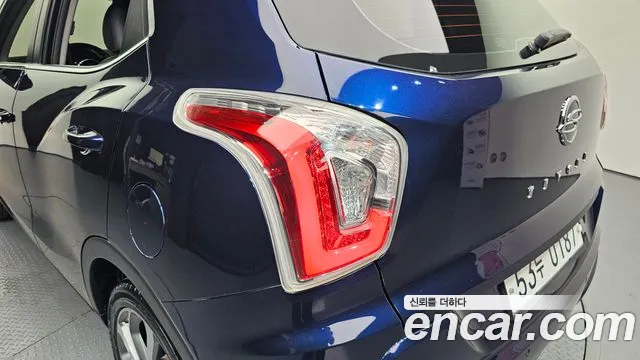 KGM Tivoli 2015 thumb 11