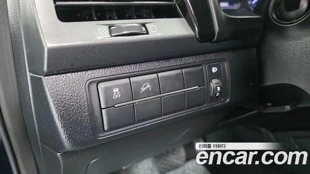 KGM Rexton 2021 thumb 12