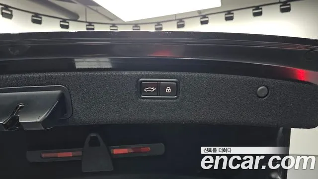 Genesis G80 2016 thumb 8