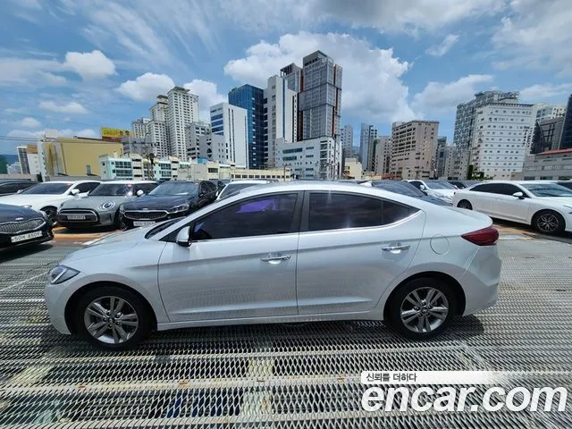 Hyundai Avante 2018 thumb 5