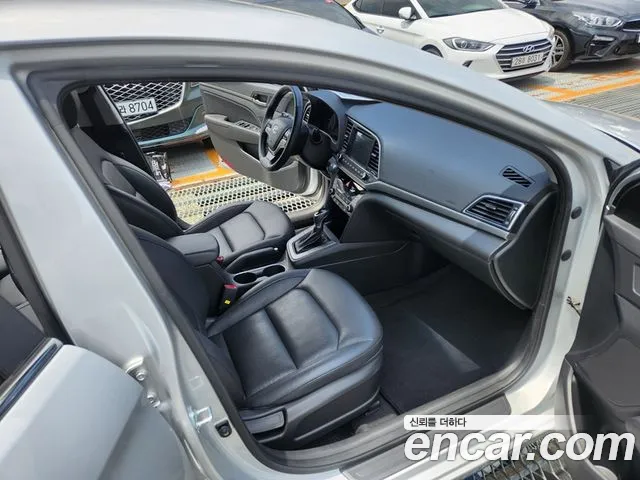 Hyundai Avante 2018 thumb 3