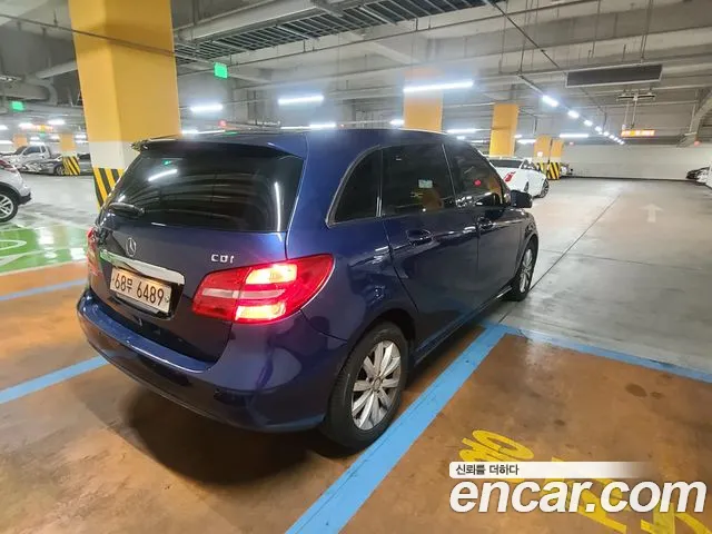 Mercedes-Benz B-Class 2012 thumb 2