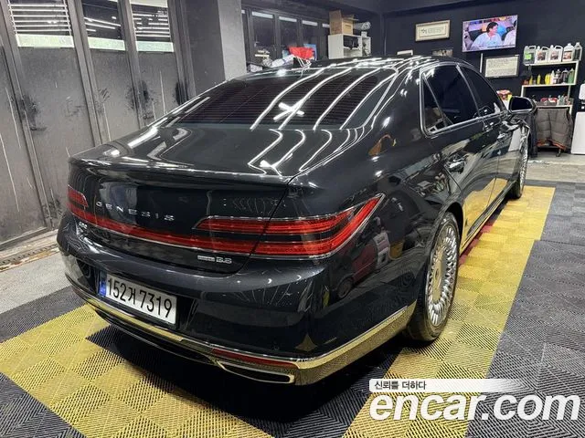 Genesis G90 2019 thumb 9
