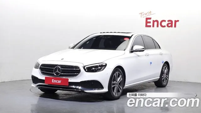 Mercedes-Benz E-Class 2023 thumb 12