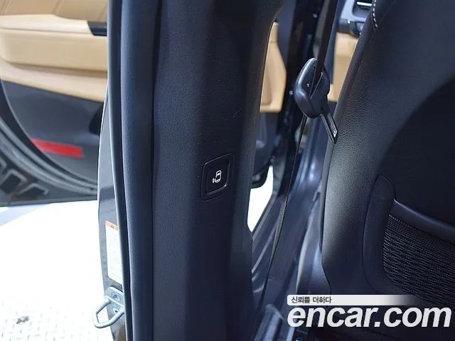 Kia Carnival 2020 thumb 5