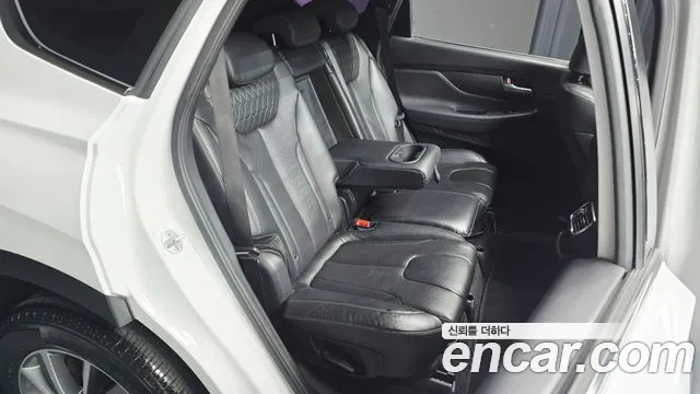 Hyundai Santa Fe 2018 thumb 8