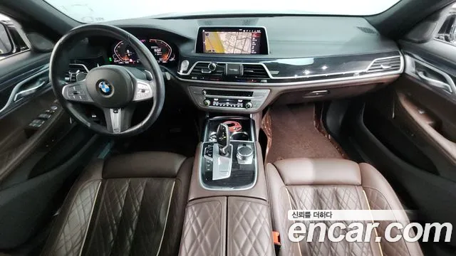 BMW 7 серии 2019 thumb 12