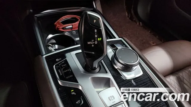 BMW 7 серии 2019 thumb 11