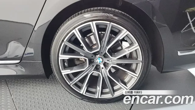 BMW 7 серии 2019 thumb 4