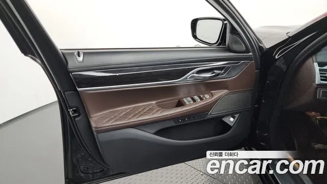 BMW 7 серии 2019 thumb 6