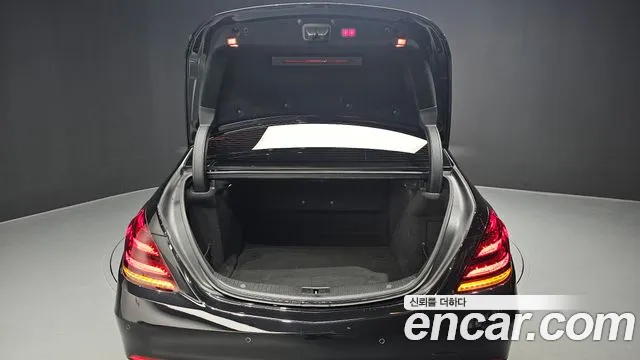 Mercedes-Benz S-Class 2019 thumb 11